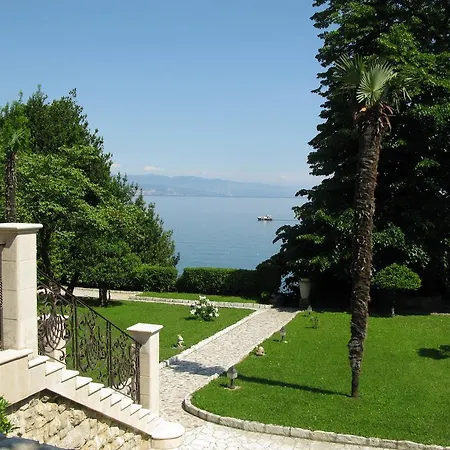 Villa Raisa Abbázia